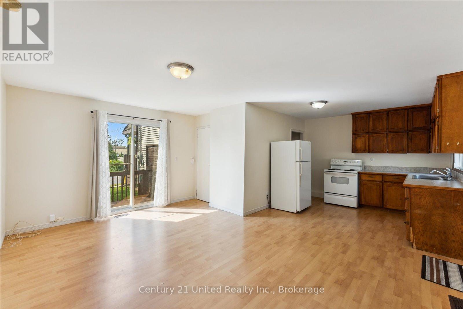 B - 556 Edison Avenue Property Photo 10