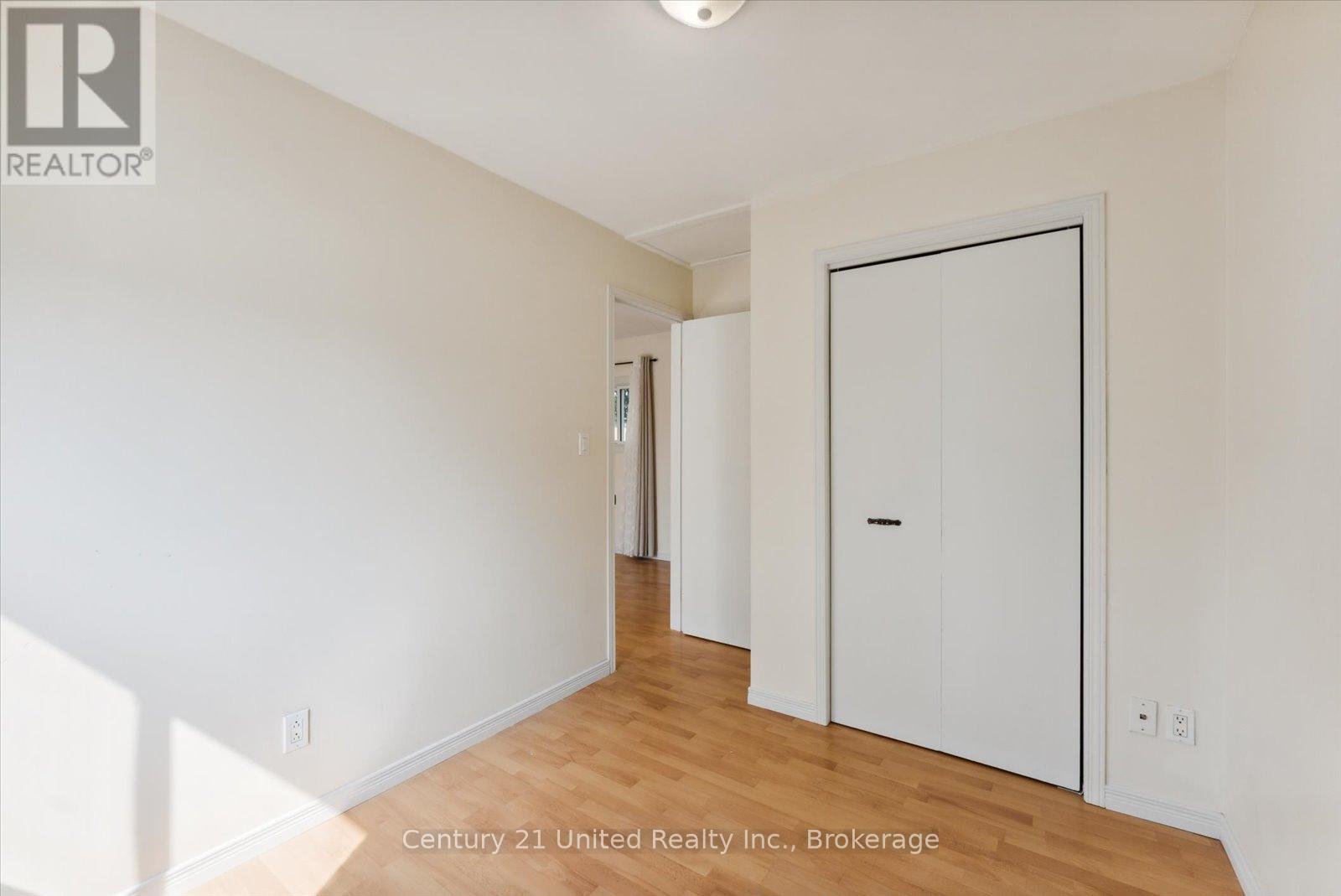 B - 556 Edison Avenue Property Photo 14