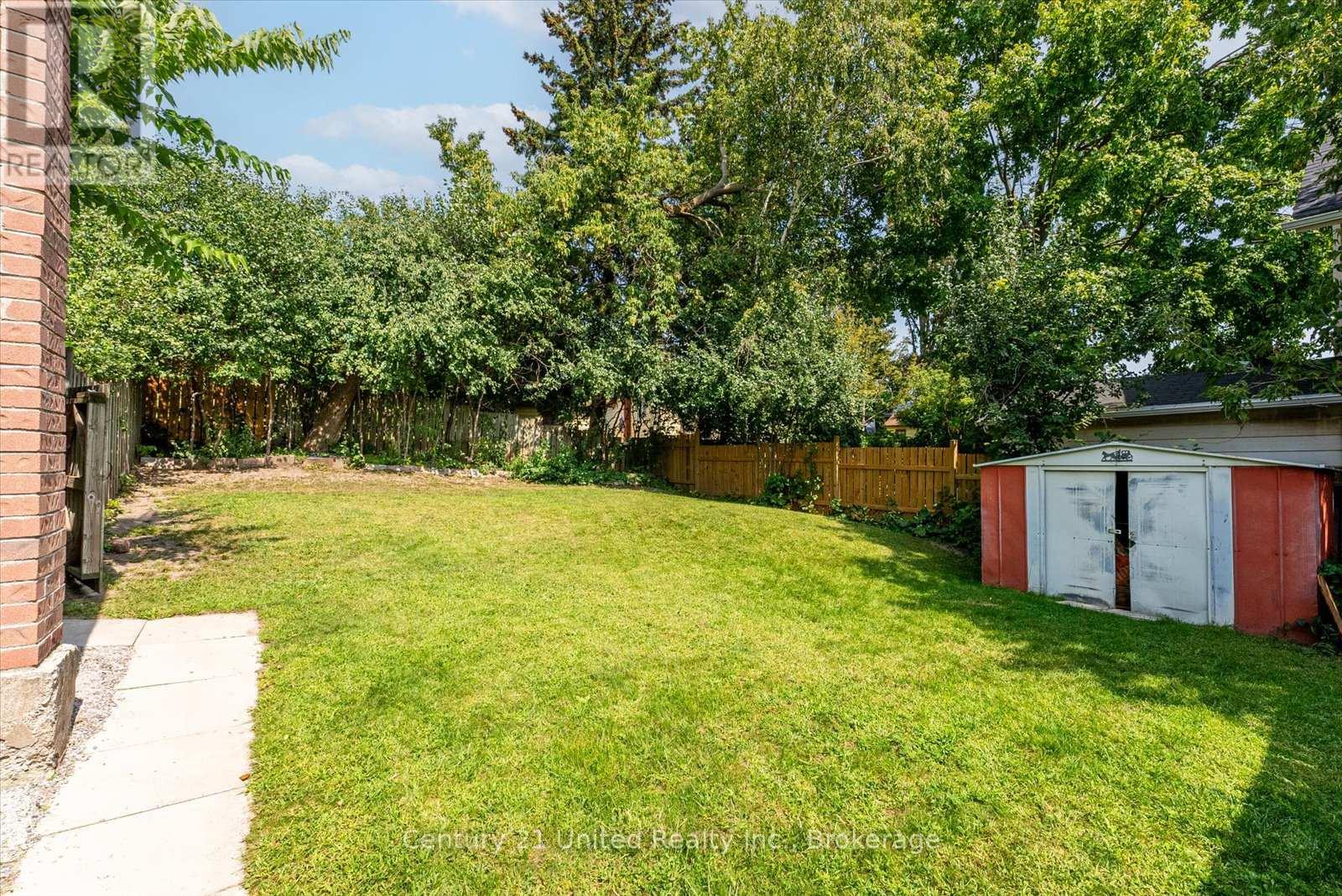 B - 556 Edison Avenue Property Photo 25