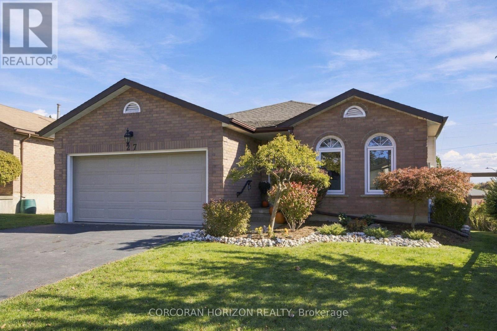 27 Costain Court Property Photo 1