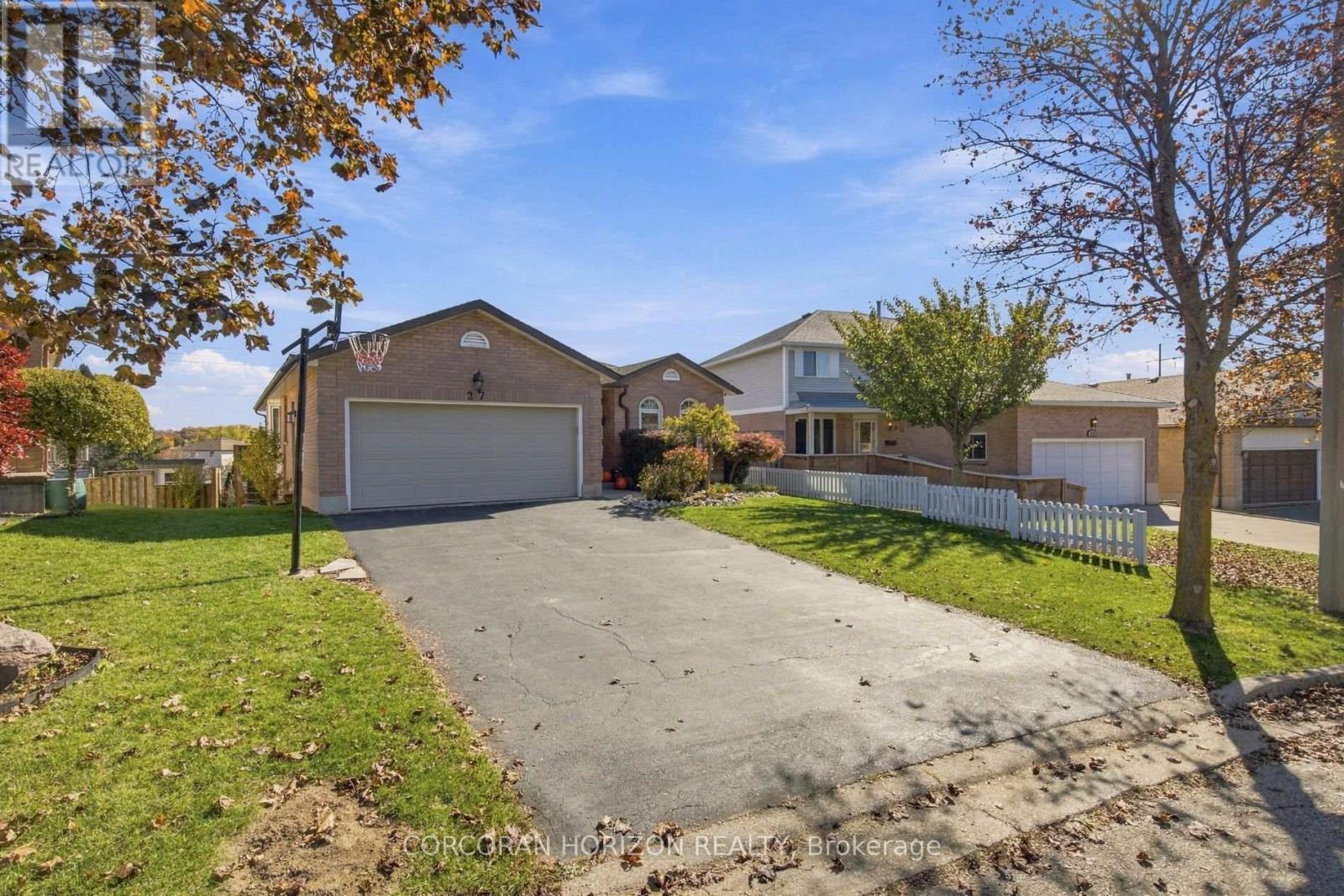 27 Costain Court Property Photo 2