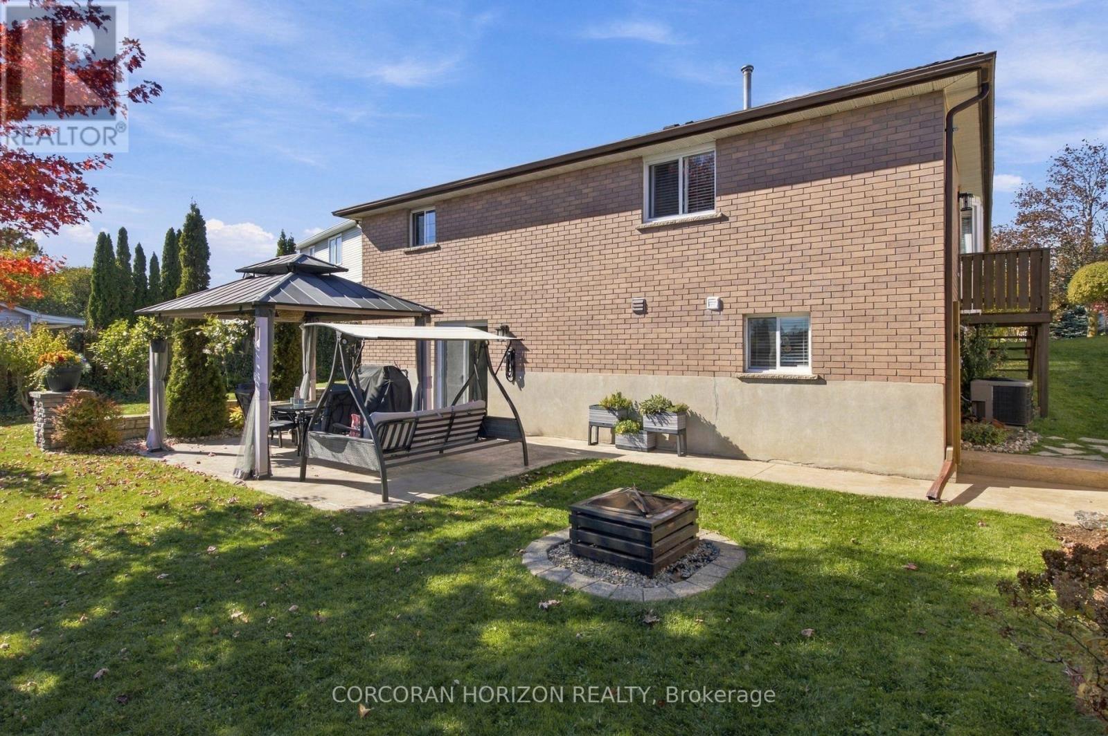 27 Costain Court Property Photo 44