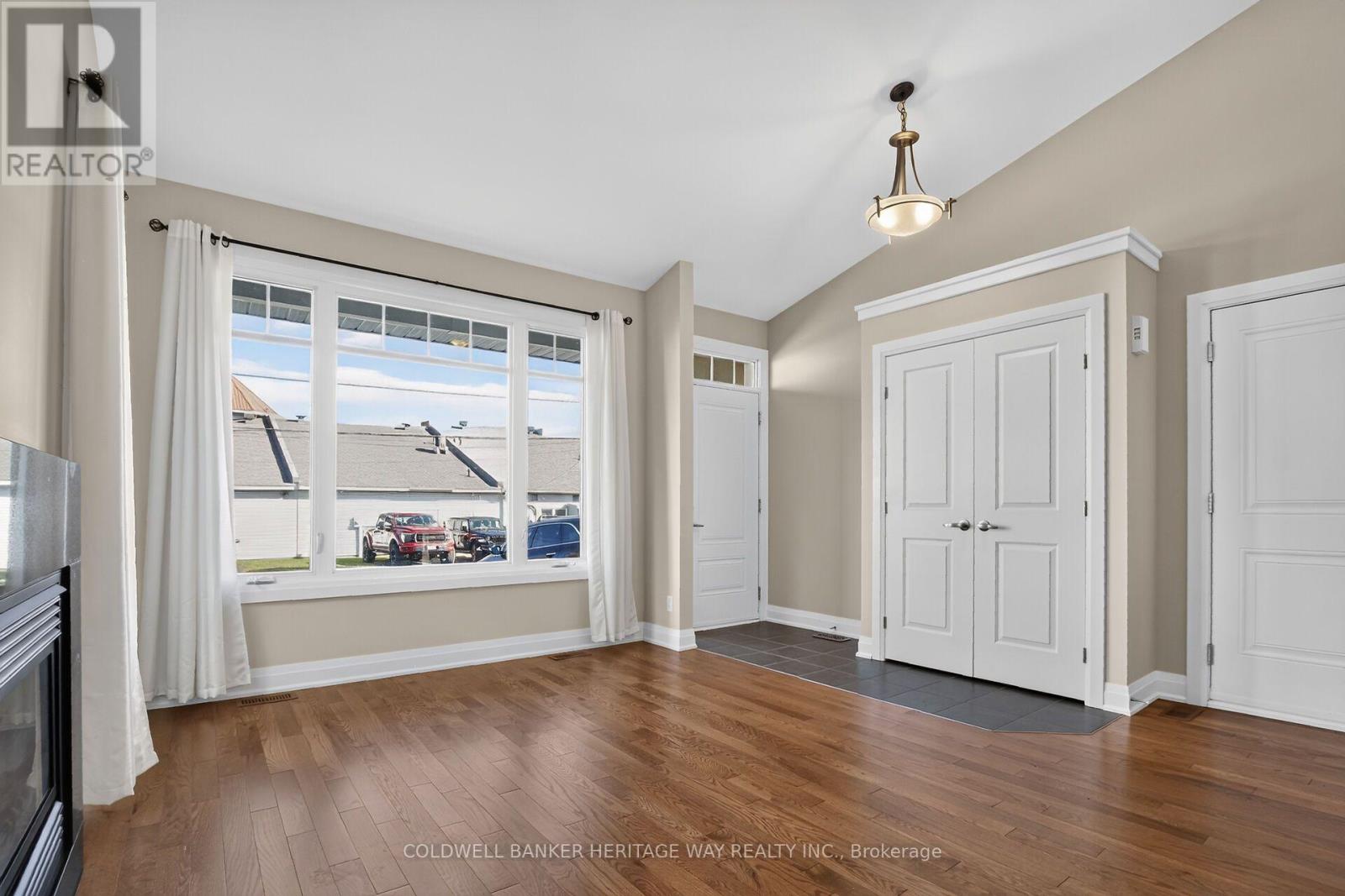 135 Elizabeth Street Property Photo 5