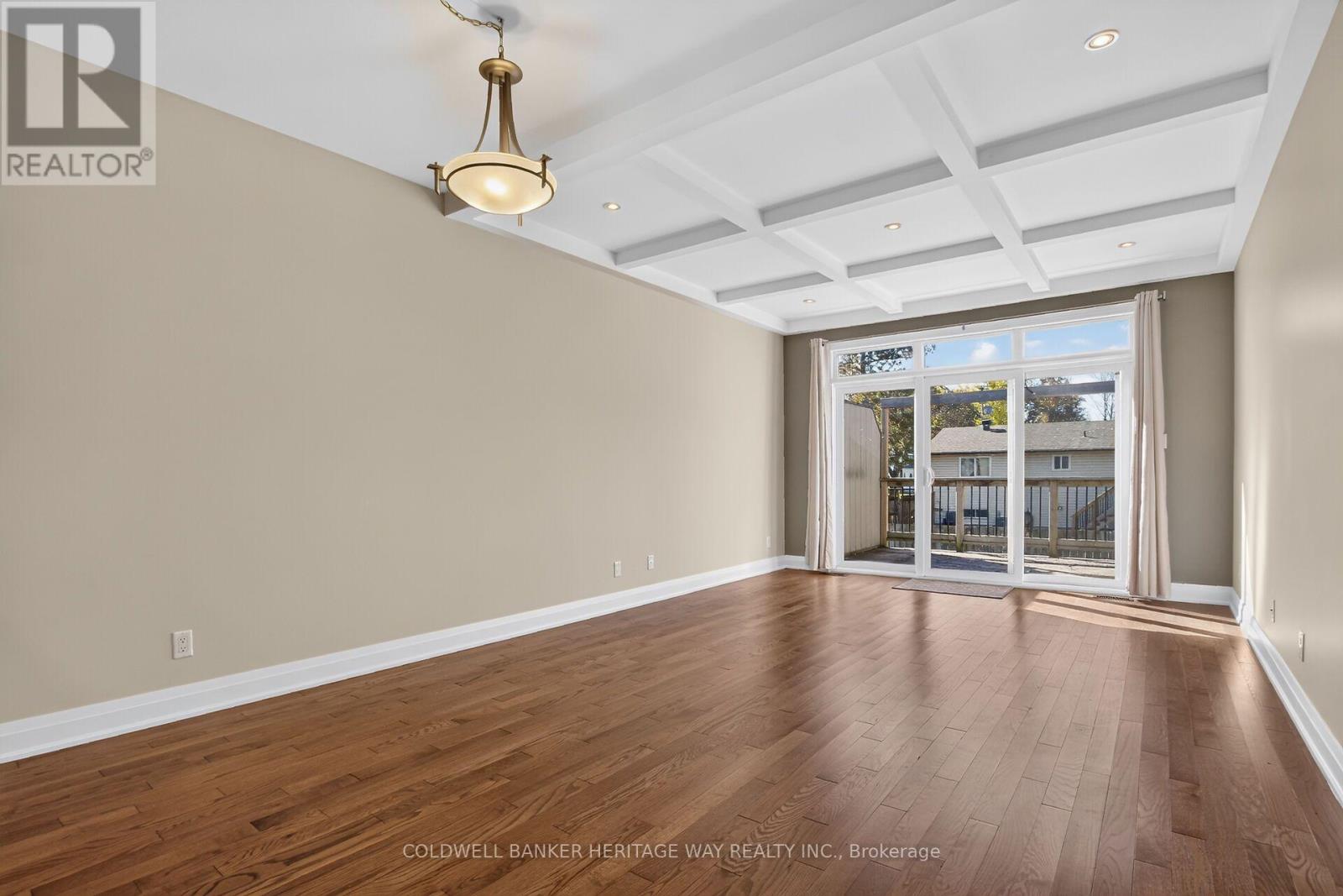135 Elizabeth Street Property Photo 19