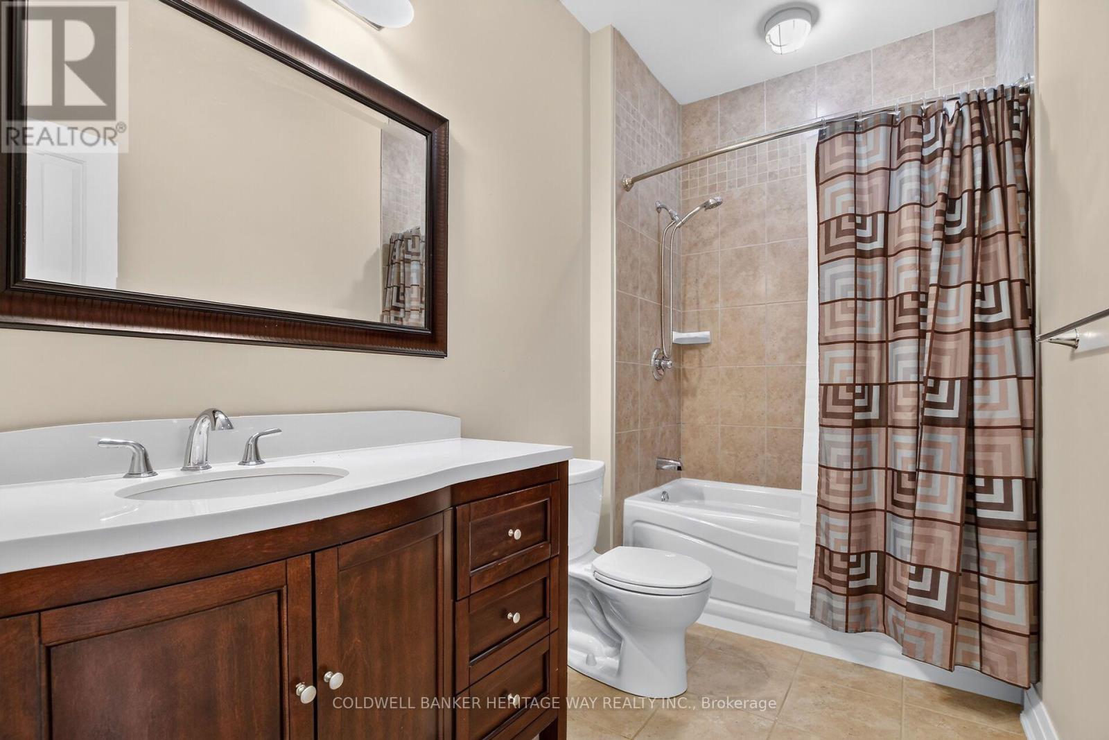 135 Elizabeth Street Property Photo 23