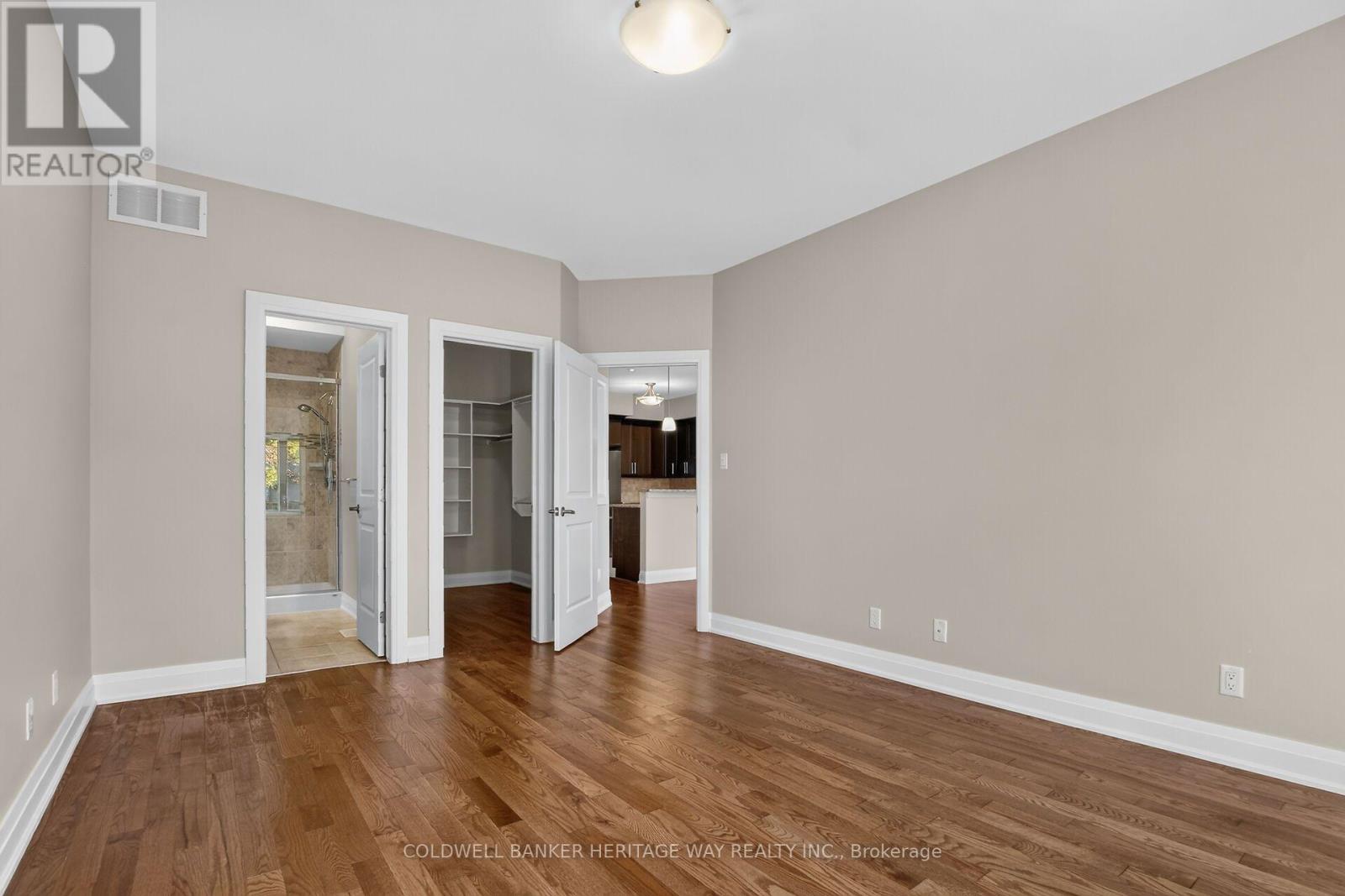 135 Elizabeth Street Property Photo 26