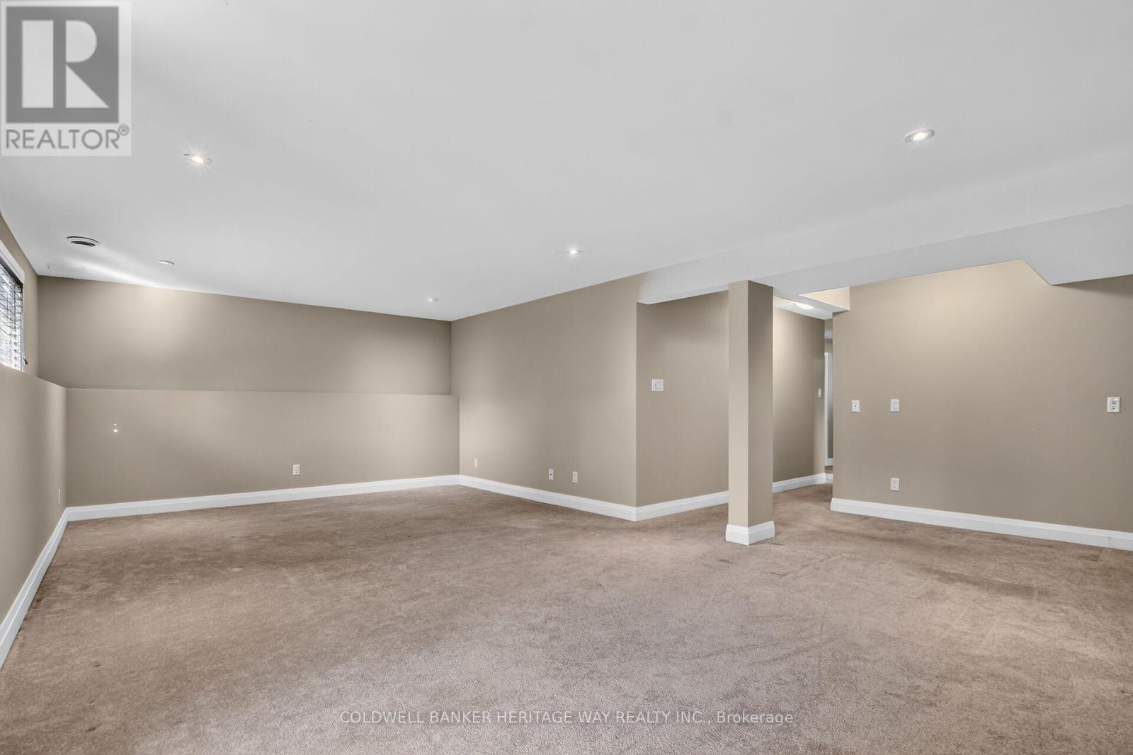 135 Elizabeth Street Property Photo 32