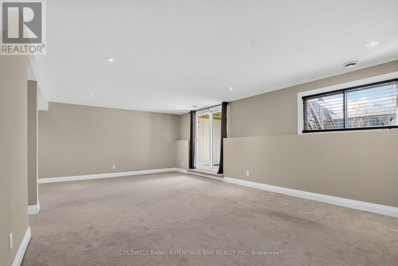 135 Elizabeth Street Property Photo 34