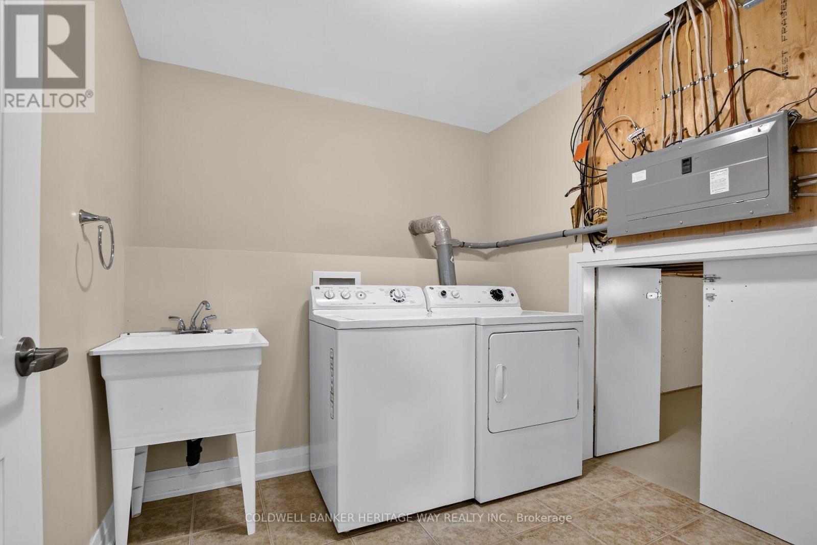 135 Elizabeth Street Property Photo 36