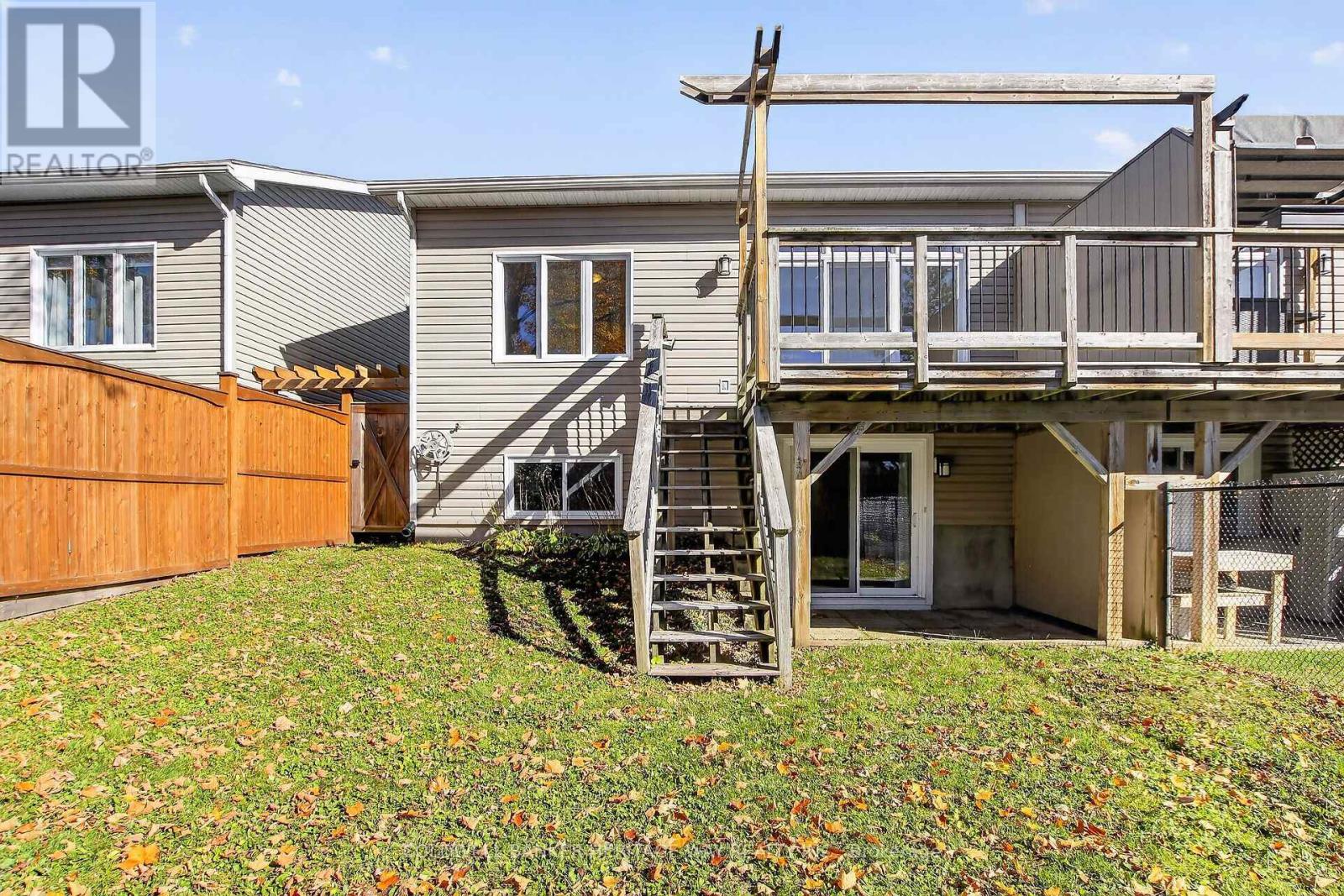 135 Elizabeth Street Property Photo 37