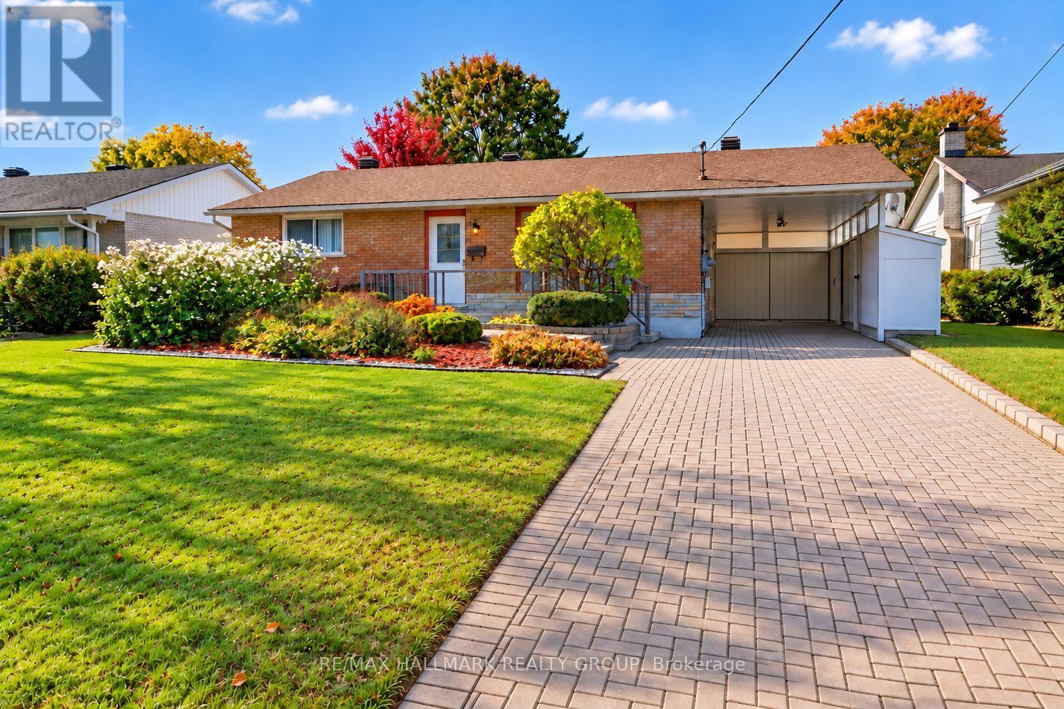 1592 Maxime Street Property Photo 1