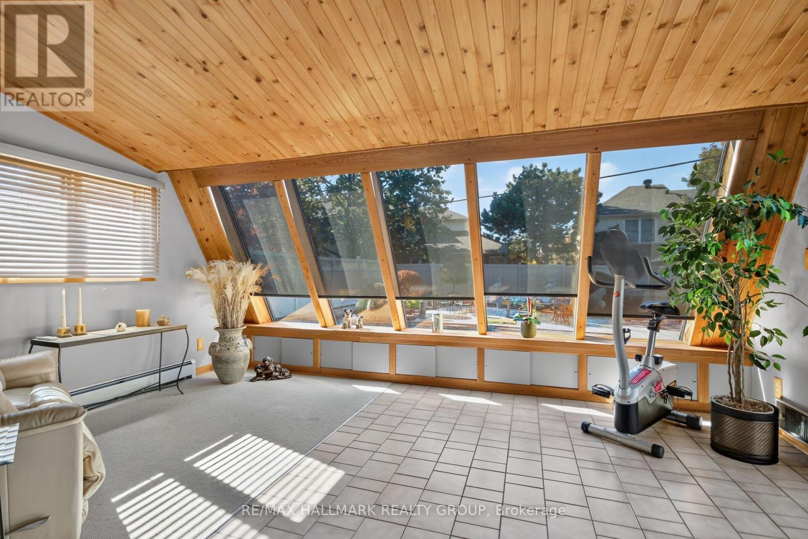1592 Maxime Street Property Photo 16