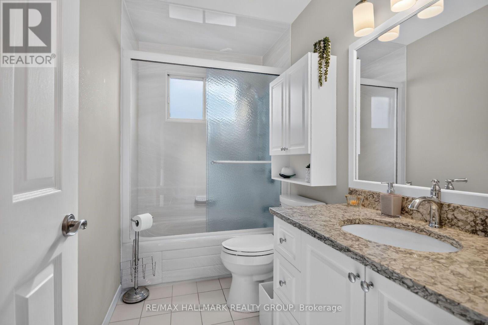 1592 Maxime Street Property Photo 17