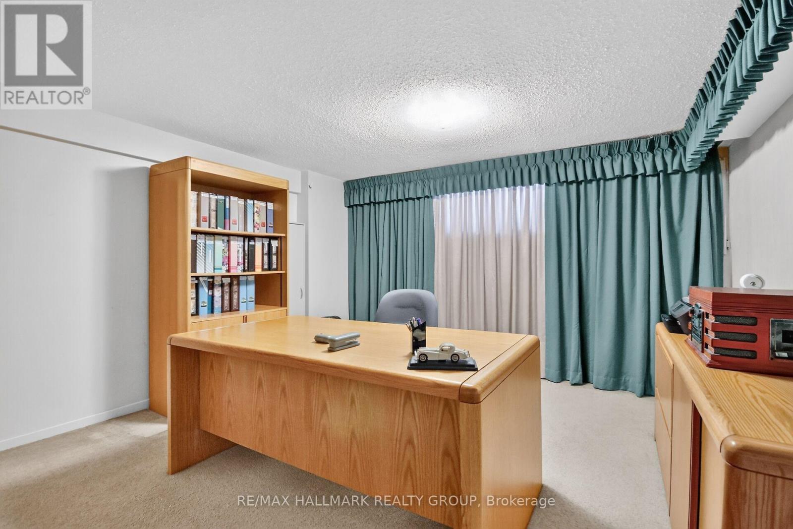 1592 Maxime Street Property Photo 22