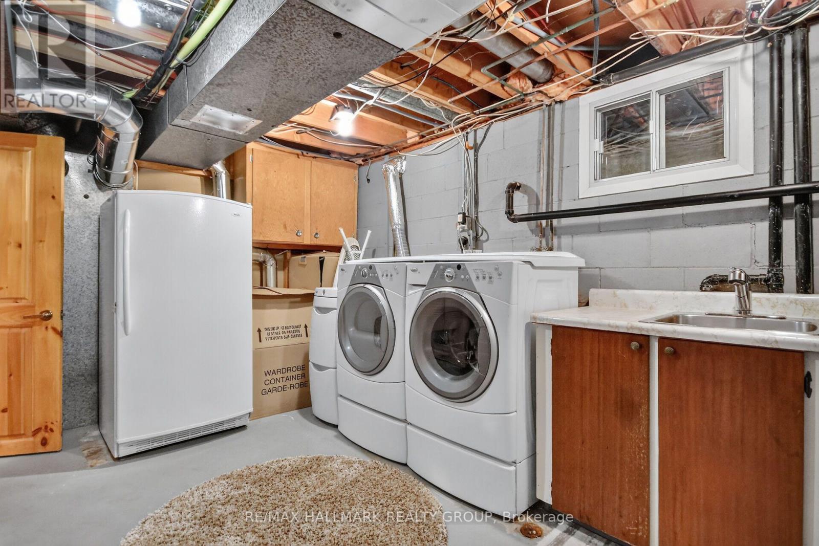 1592 Maxime Street Property Photo 29