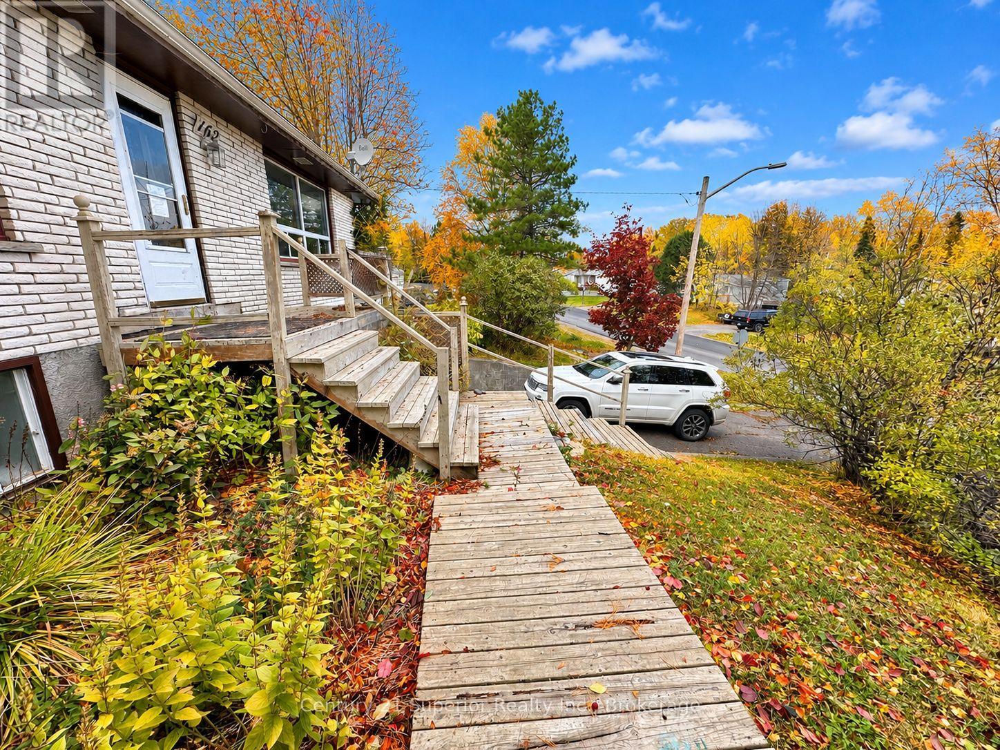 162 Greenmantle Drive Property Photo 2