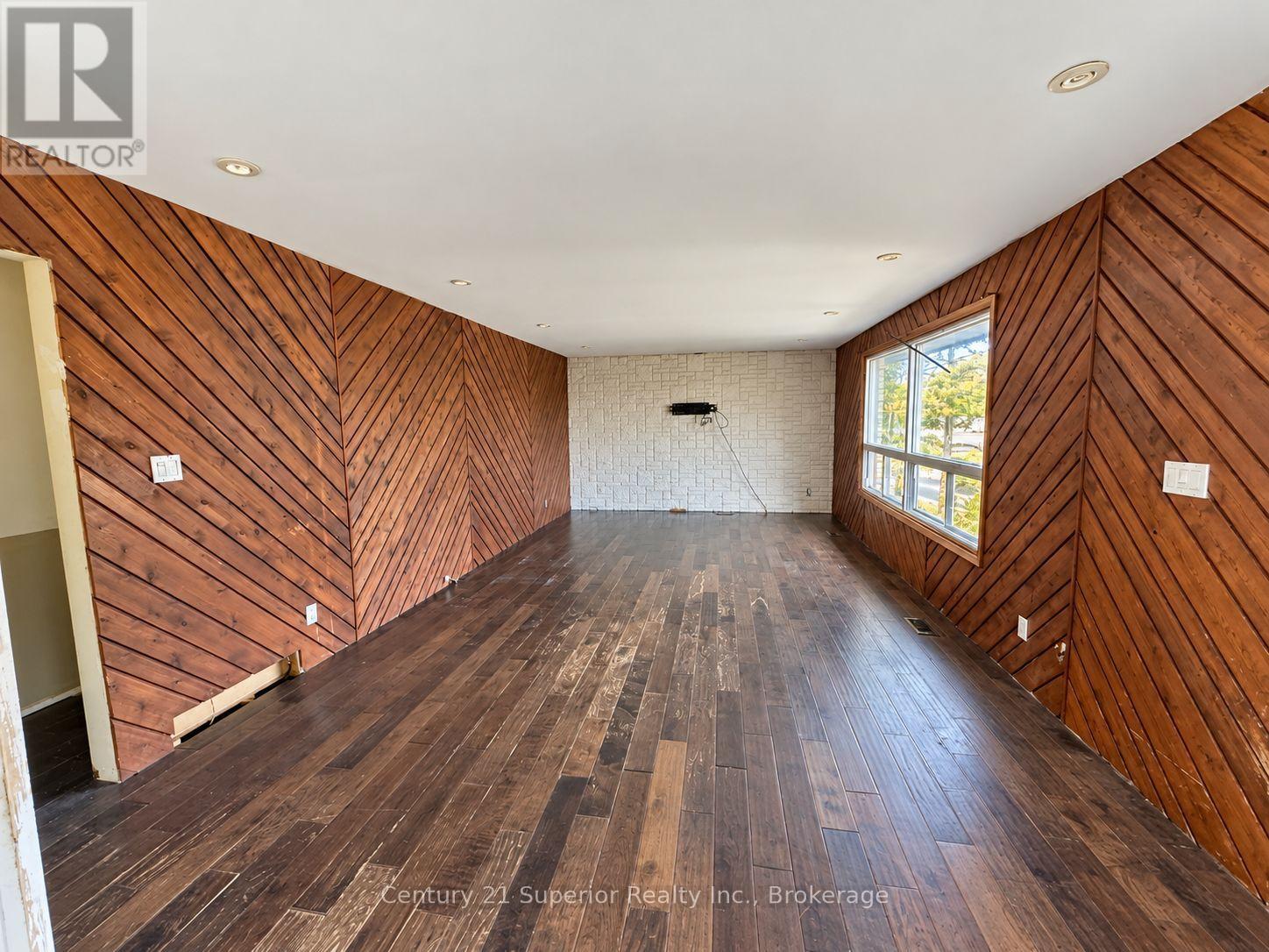162 Greenmantle Drive Property Photo 12