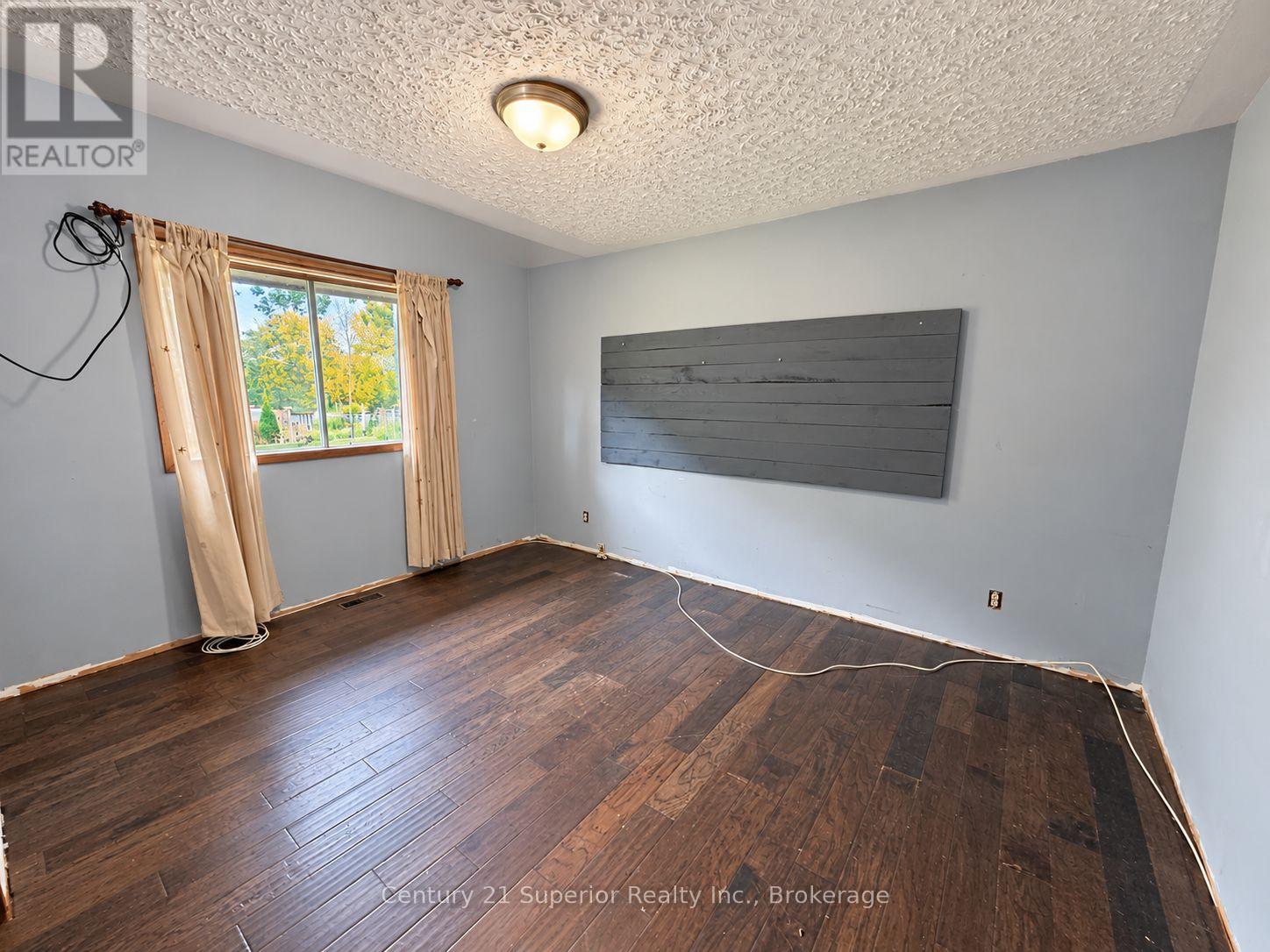 162 Greenmantle Drive Property Photo 18