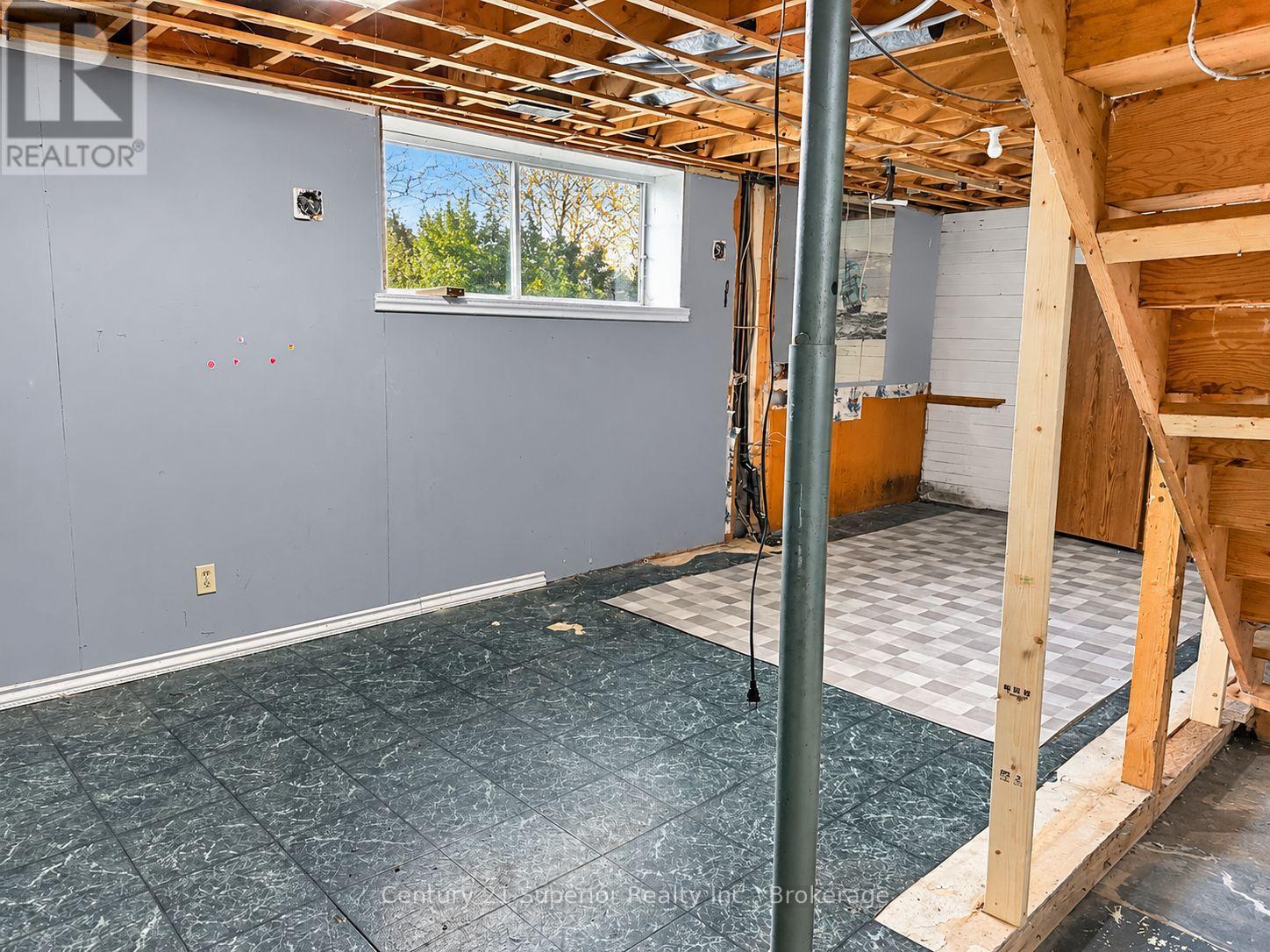 162 Greenmantle Drive Property Photo 21