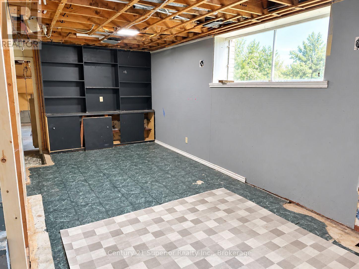 162 Greenmantle Drive Property Photo 22