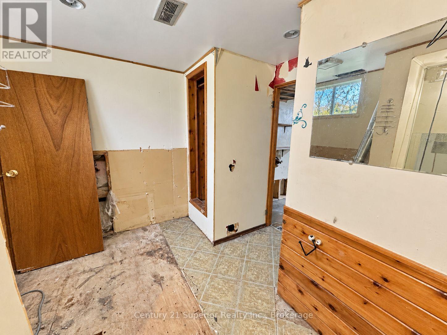 162 Greenmantle Drive Property Photo 25