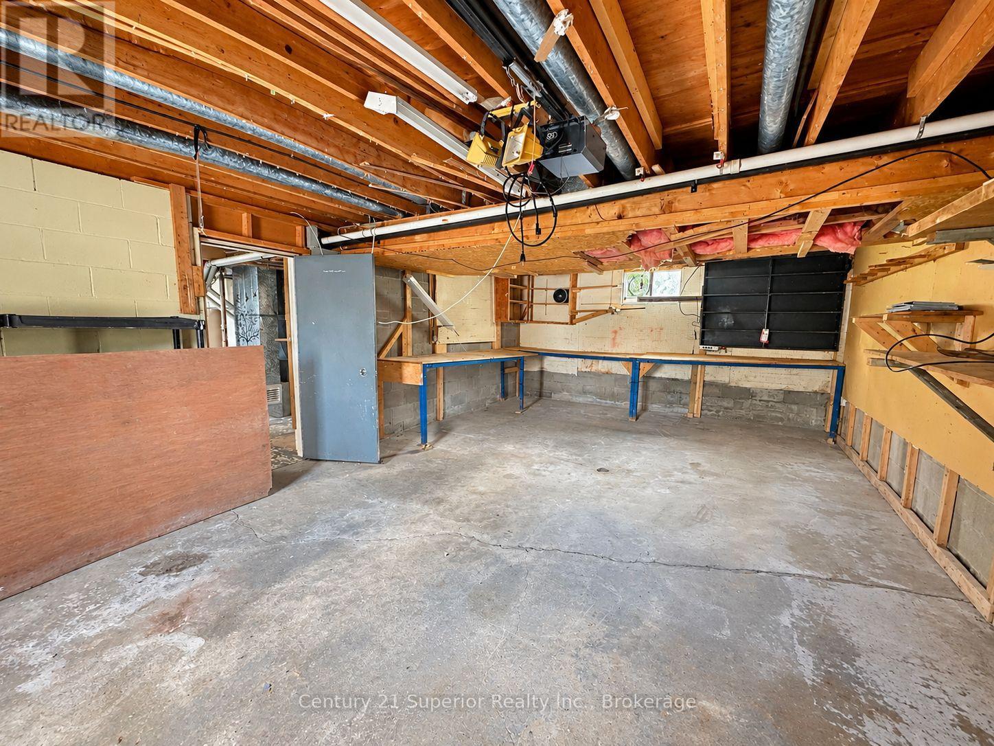 162 Greenmantle Drive Property Photo 32