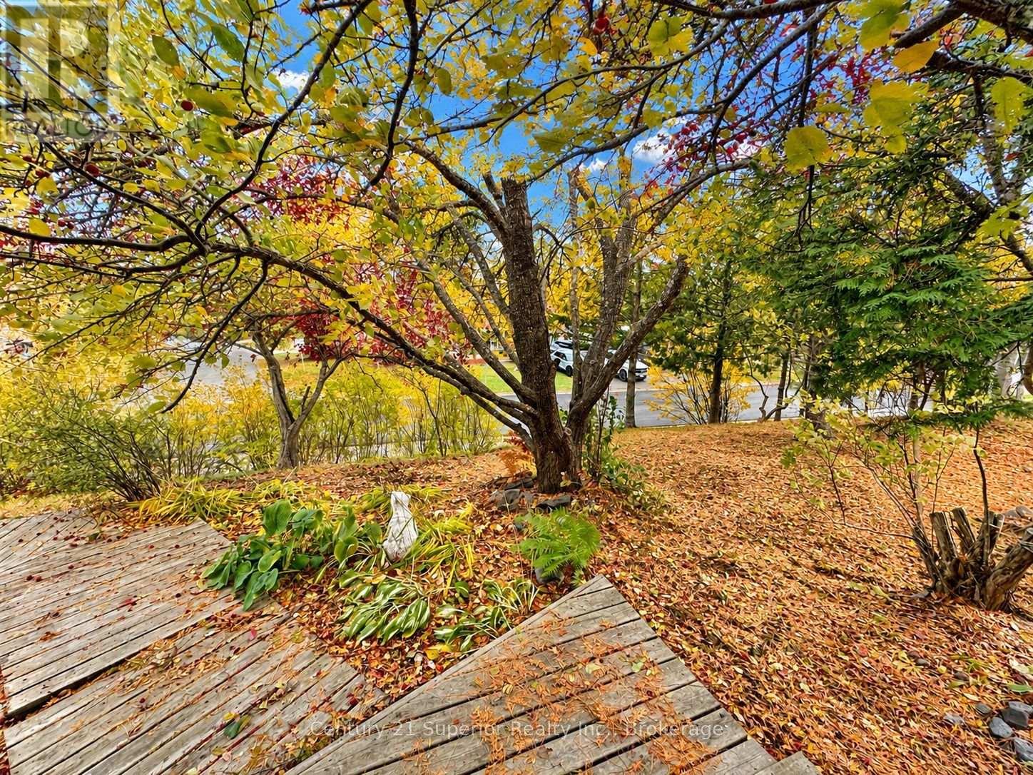 162 Greenmantle Drive Property Photo 46