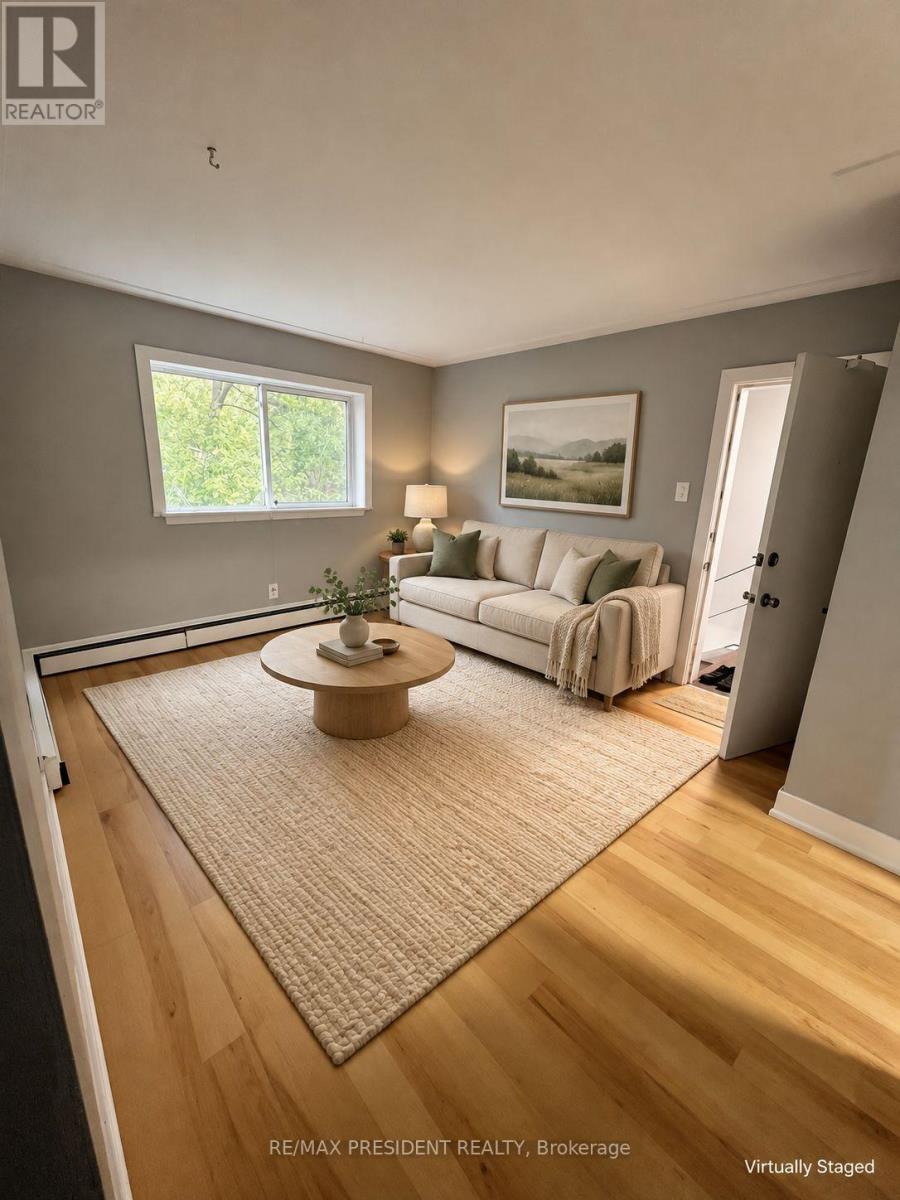 4 - 172 King Edward Avenue Property Photo 2