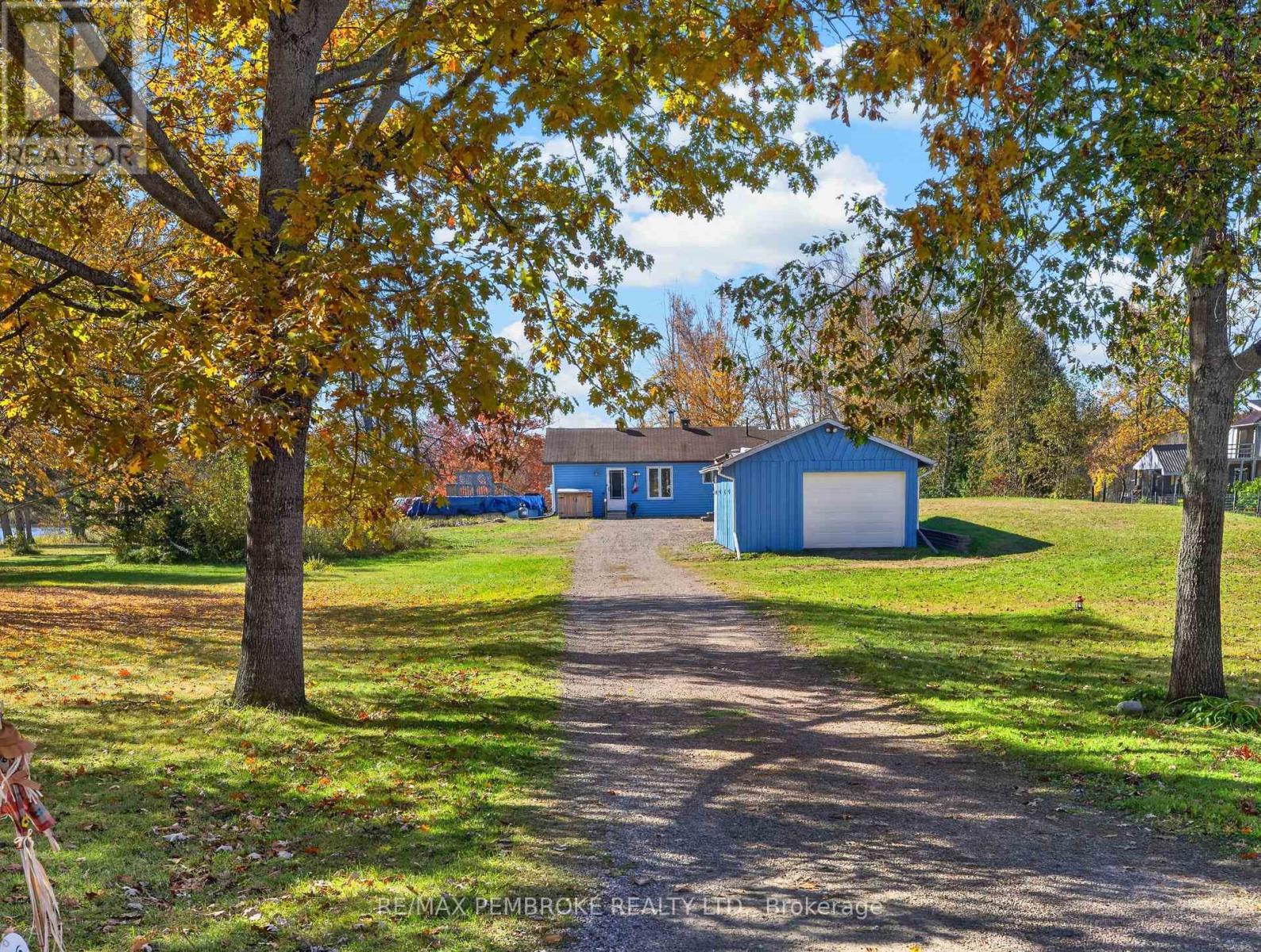 562 Bayview Drive Property Photo 1