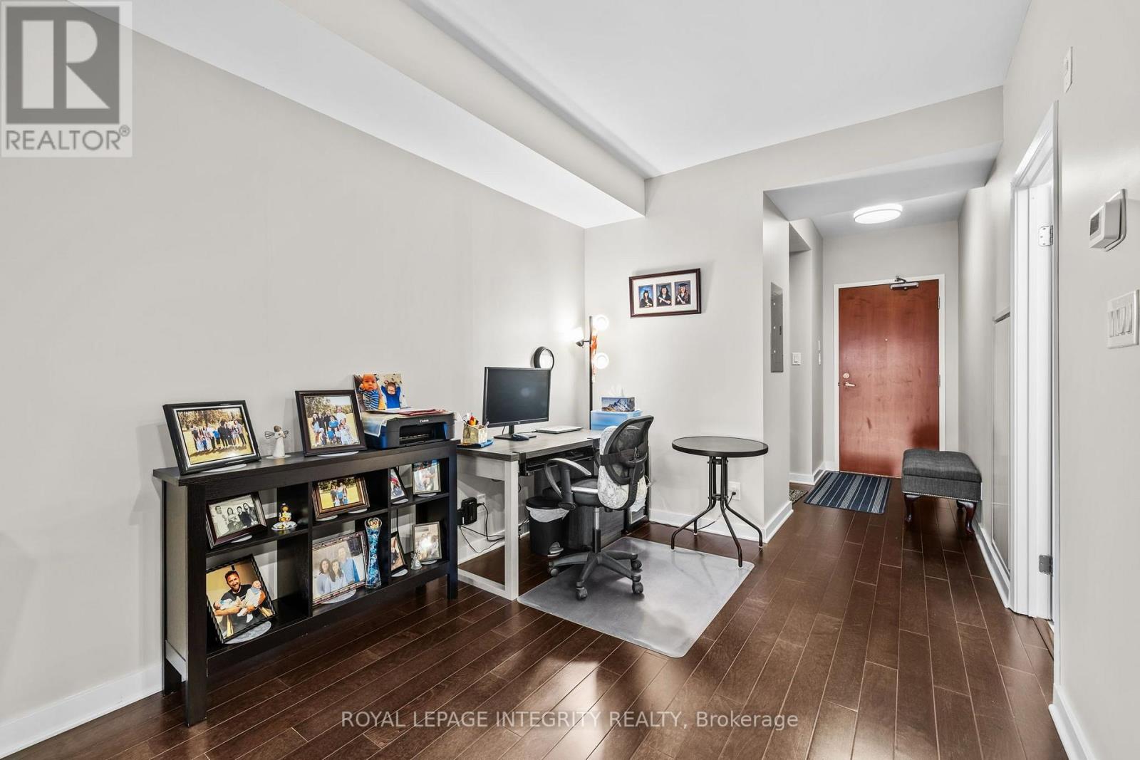 309 - 310 Centrum Boulevard Property Photo 4