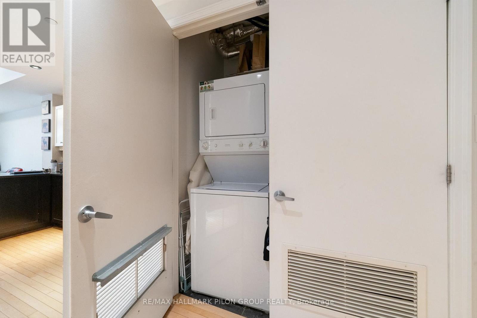 109 - 950 Marguerite Avenue Property Photo 8
