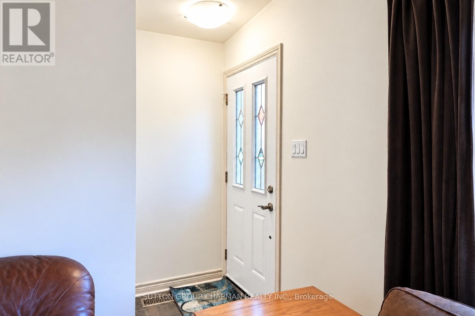 B - 43 Frontenac Road Property Photo 15