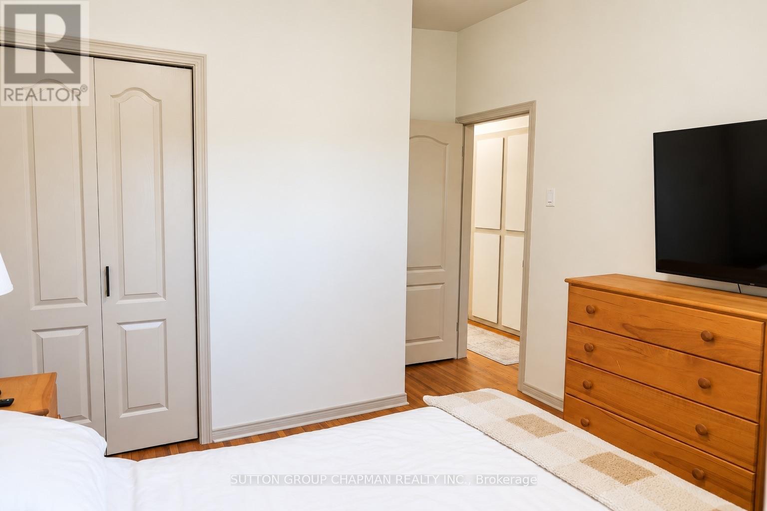 B - 43 Frontenac Road Property Photo 18