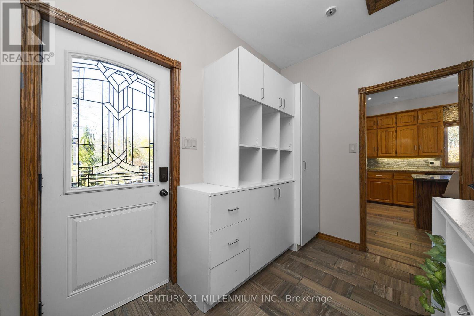 6 Kerry Court Property Photo 11