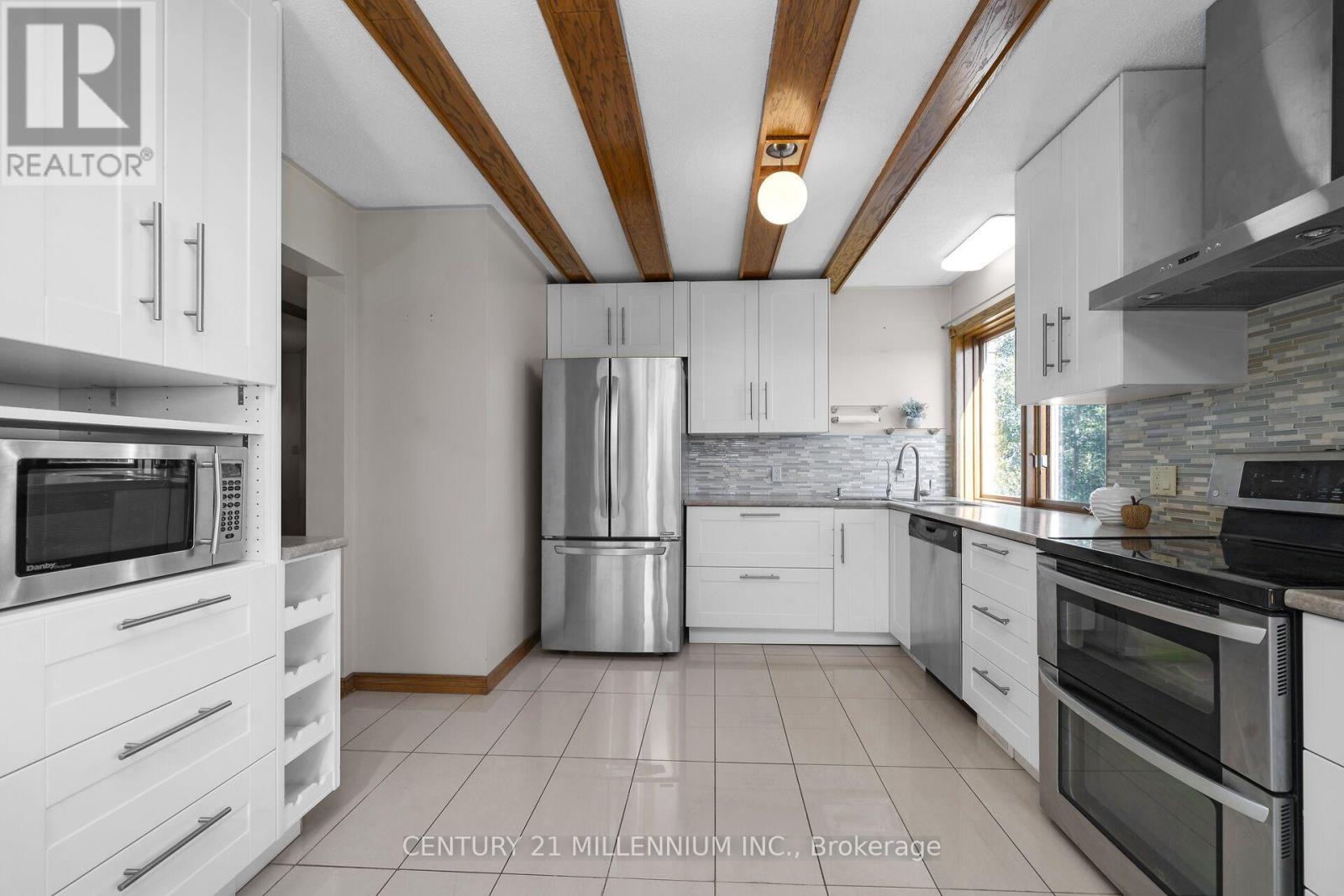 6 Kerry Court Property Photo 30