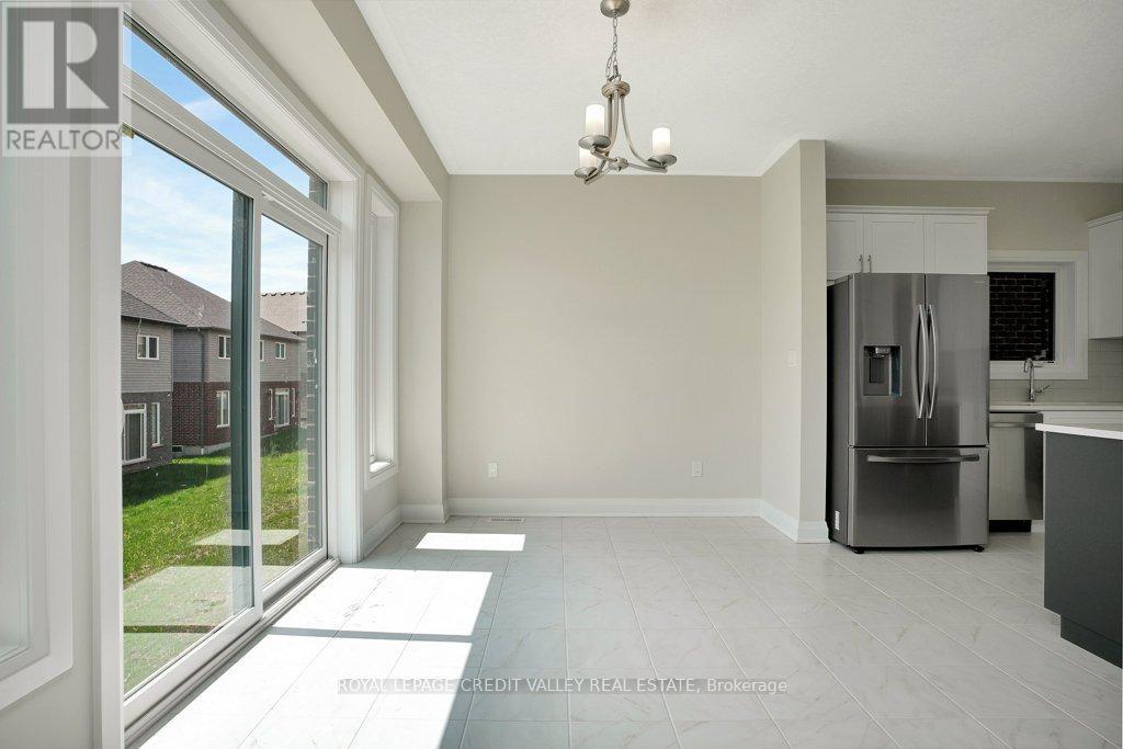 375 Chokecherry Crescent Property Photo 10