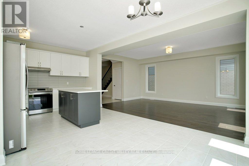 375 Chokecherry Crescent Property Photo 12