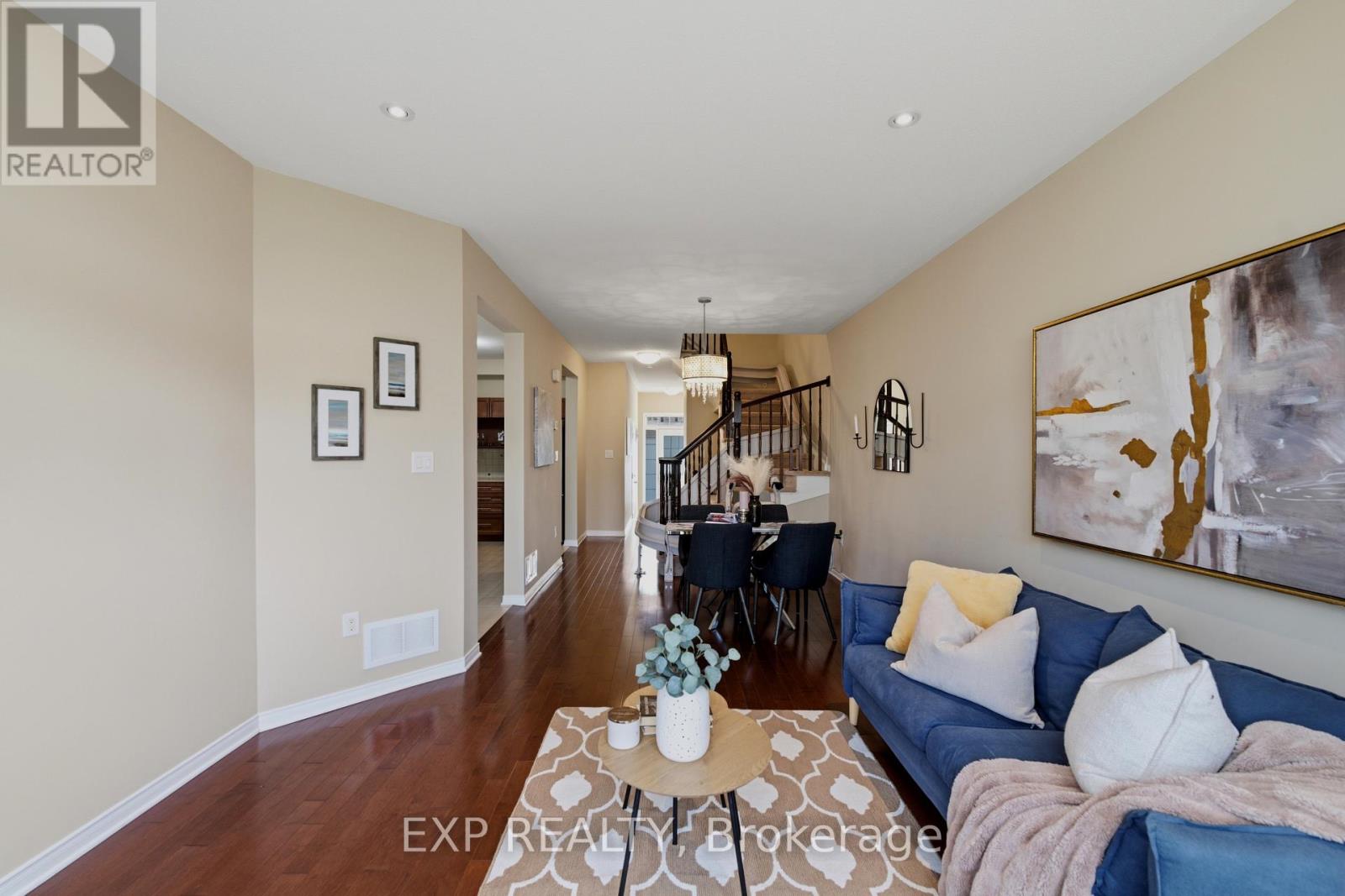 118 Laramie Crescent Property Photo 8
