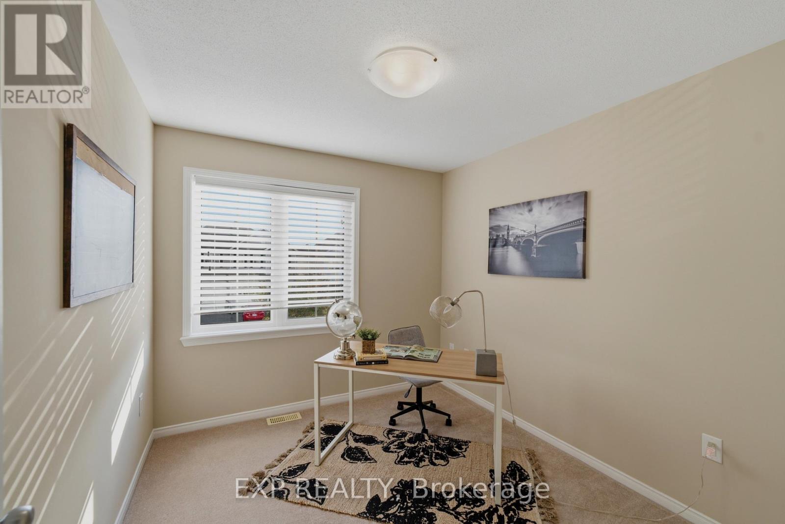 118 Laramie Crescent Property Photo 25