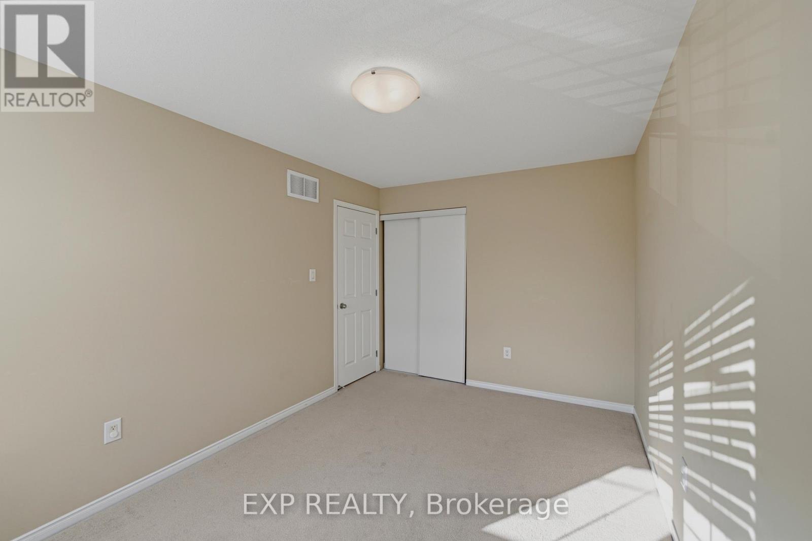 118 Laramie Crescent Property Photo 28