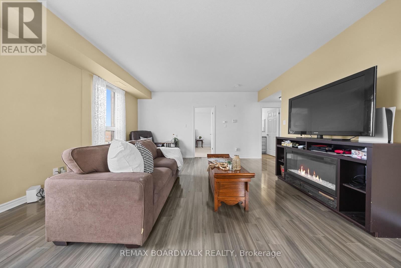 302 - 760 Chapman Mills Drive Property Photo 8