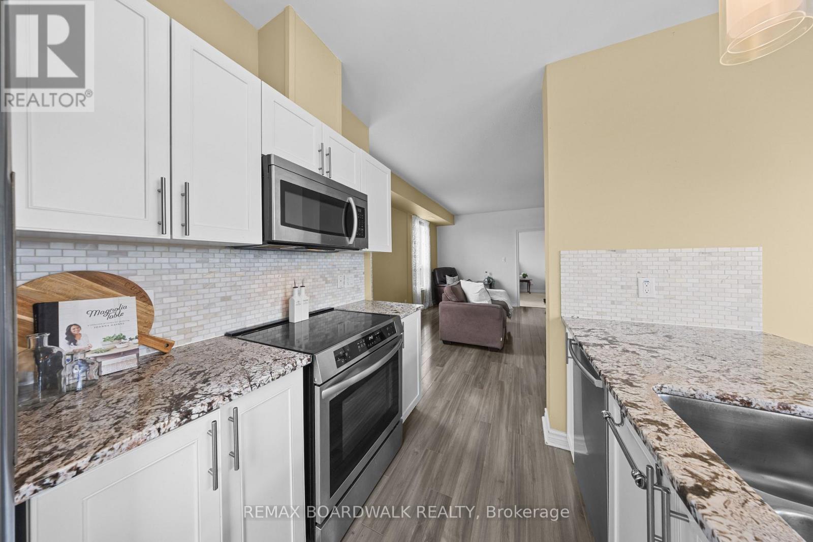 302 - 760 Chapman Mills Drive Property Photo 11
