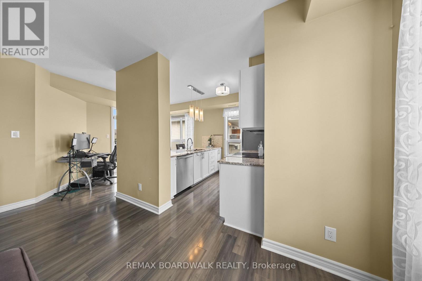 302 - 760 Chapman Mills Drive Property Photo 15