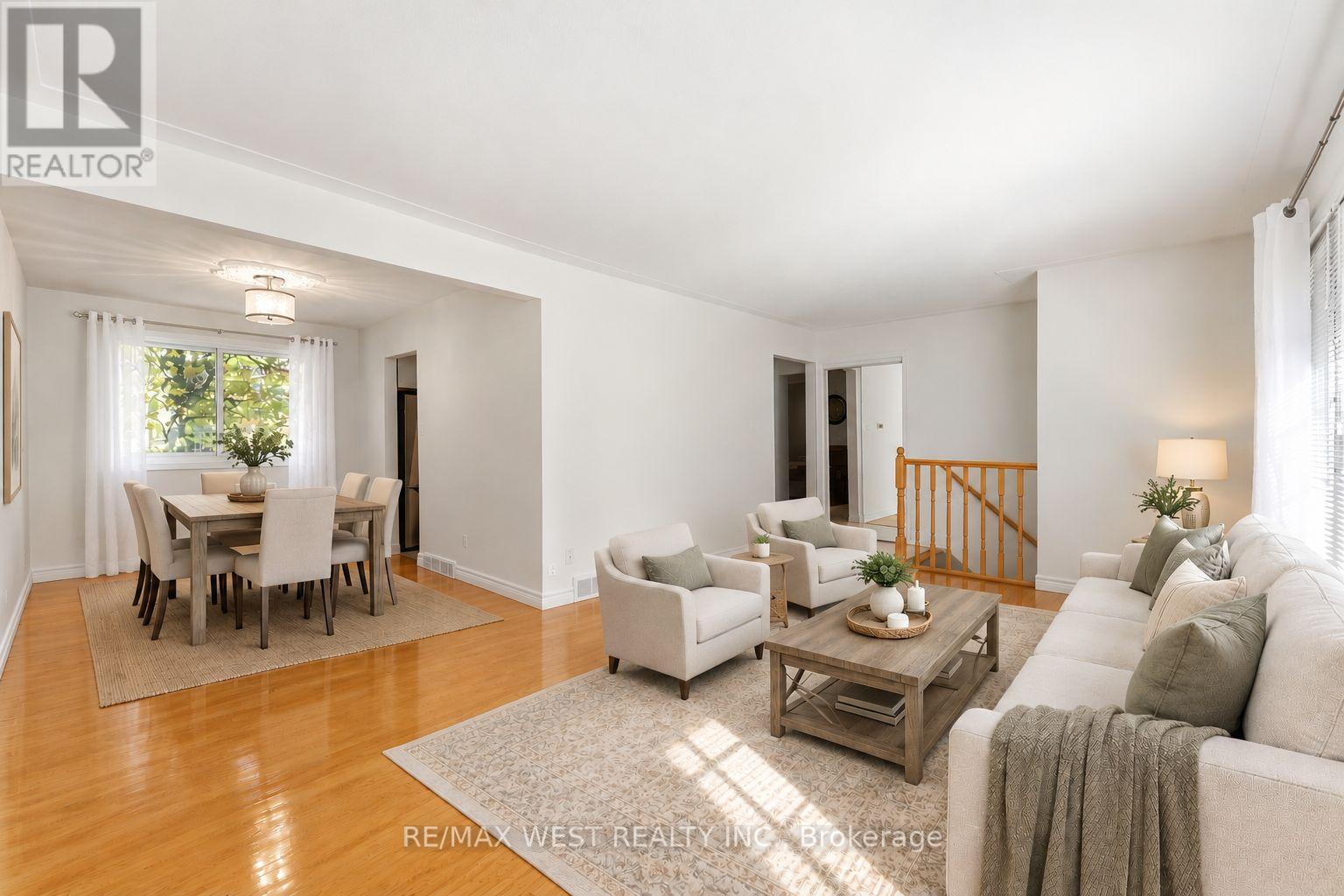 1380 Queen's Boulevard Property Photo 3