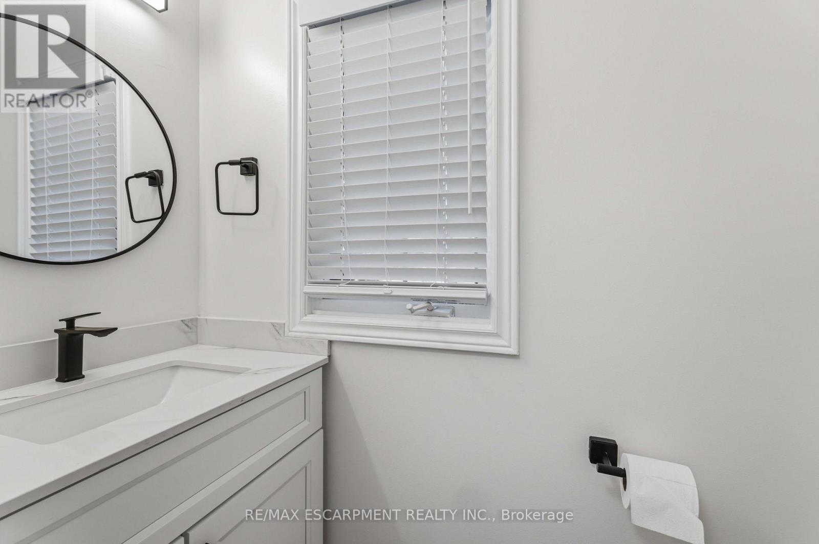 10 - 320 Hamilton Drive Property Photo 13