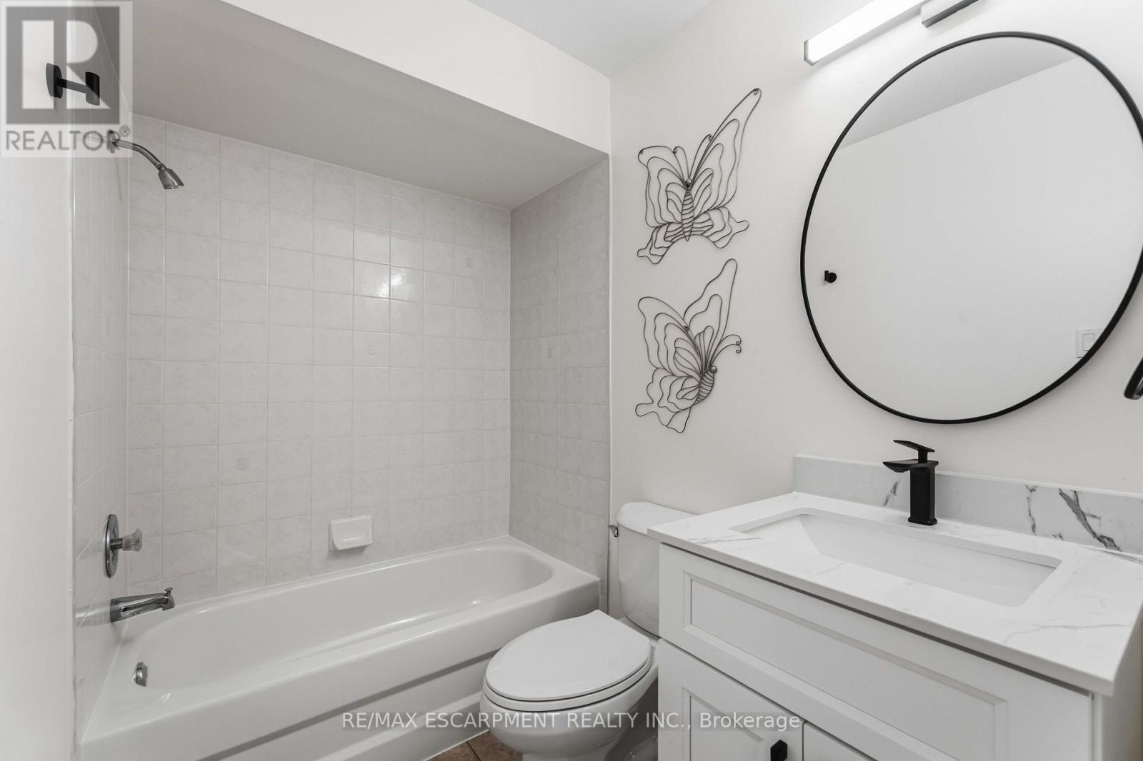 10 - 320 Hamilton Drive Property Photo 21