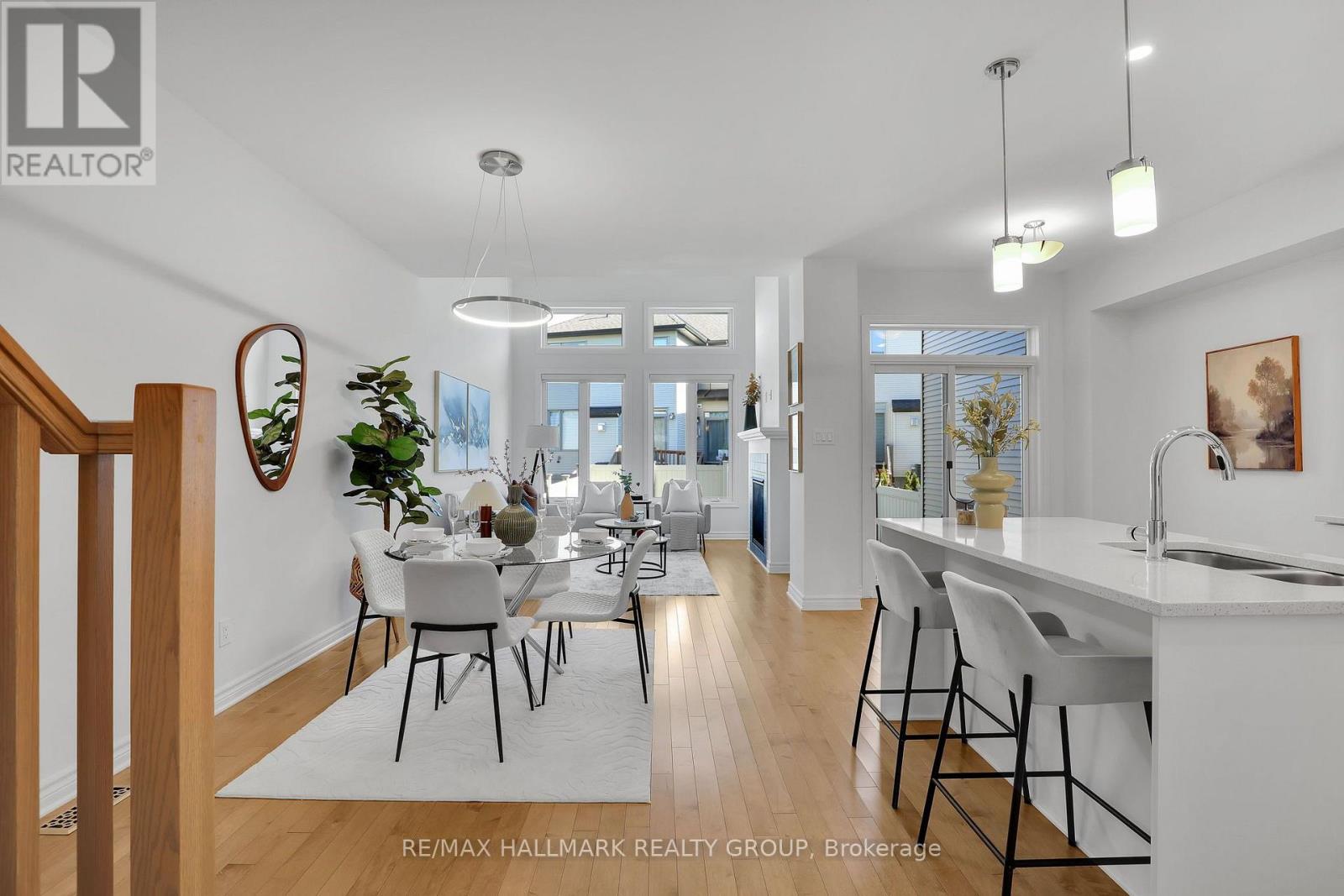715 Capricorn Circle Property Photo 3