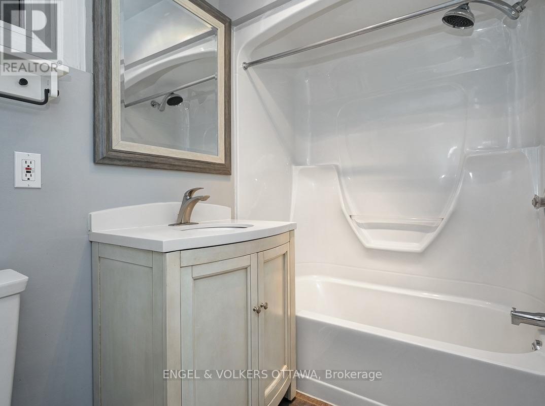 A - 103 Third Avenue Property Photo 29