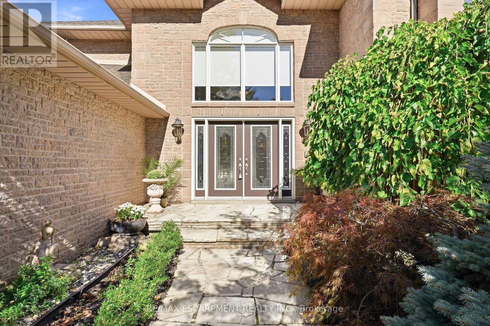 22 Burt Court Property Photo 3