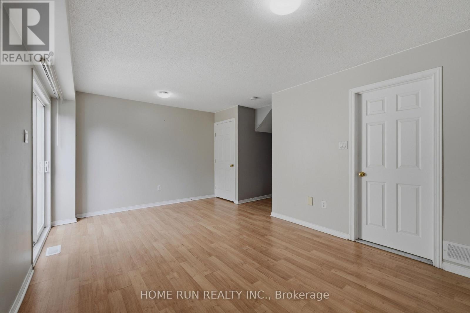 2632 Palings Private Property Photo 8